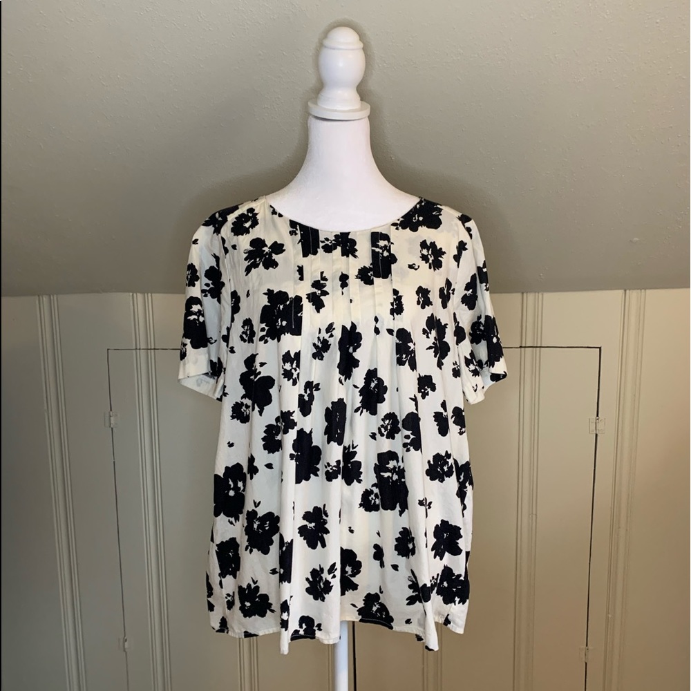 Anthropologie Eri + Ali White & Black Floral Top